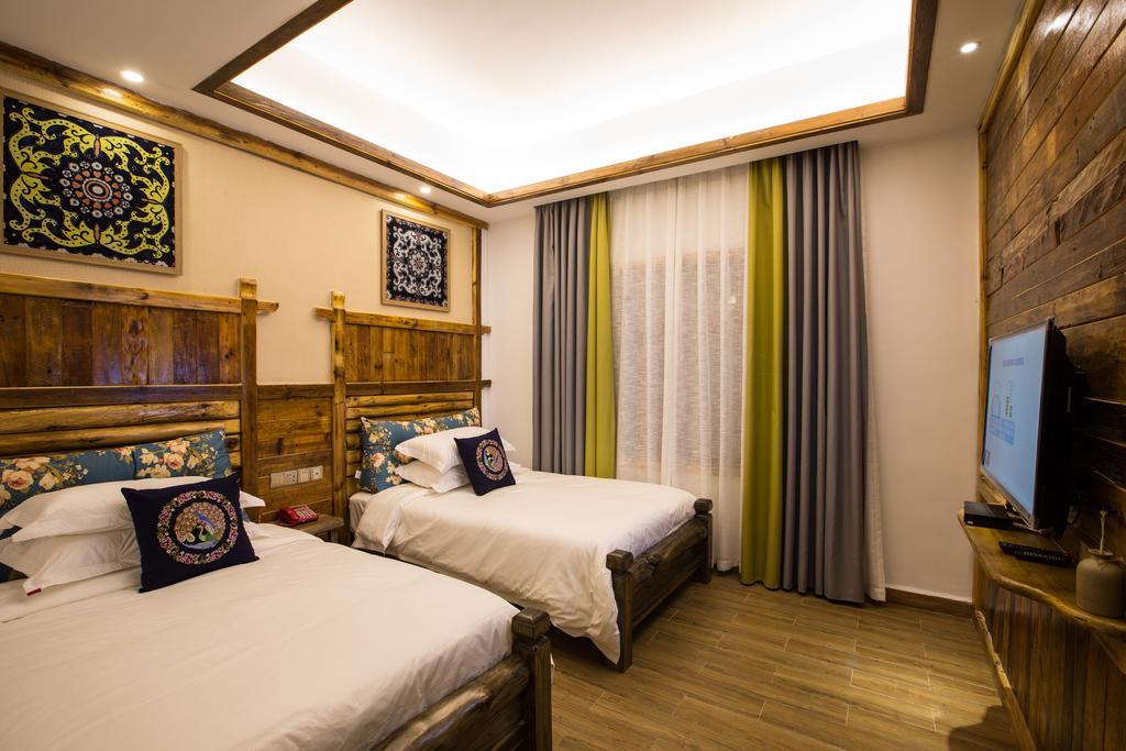 Chong Chong Guesthouse Чжанцзяцзе Экстерьер фото